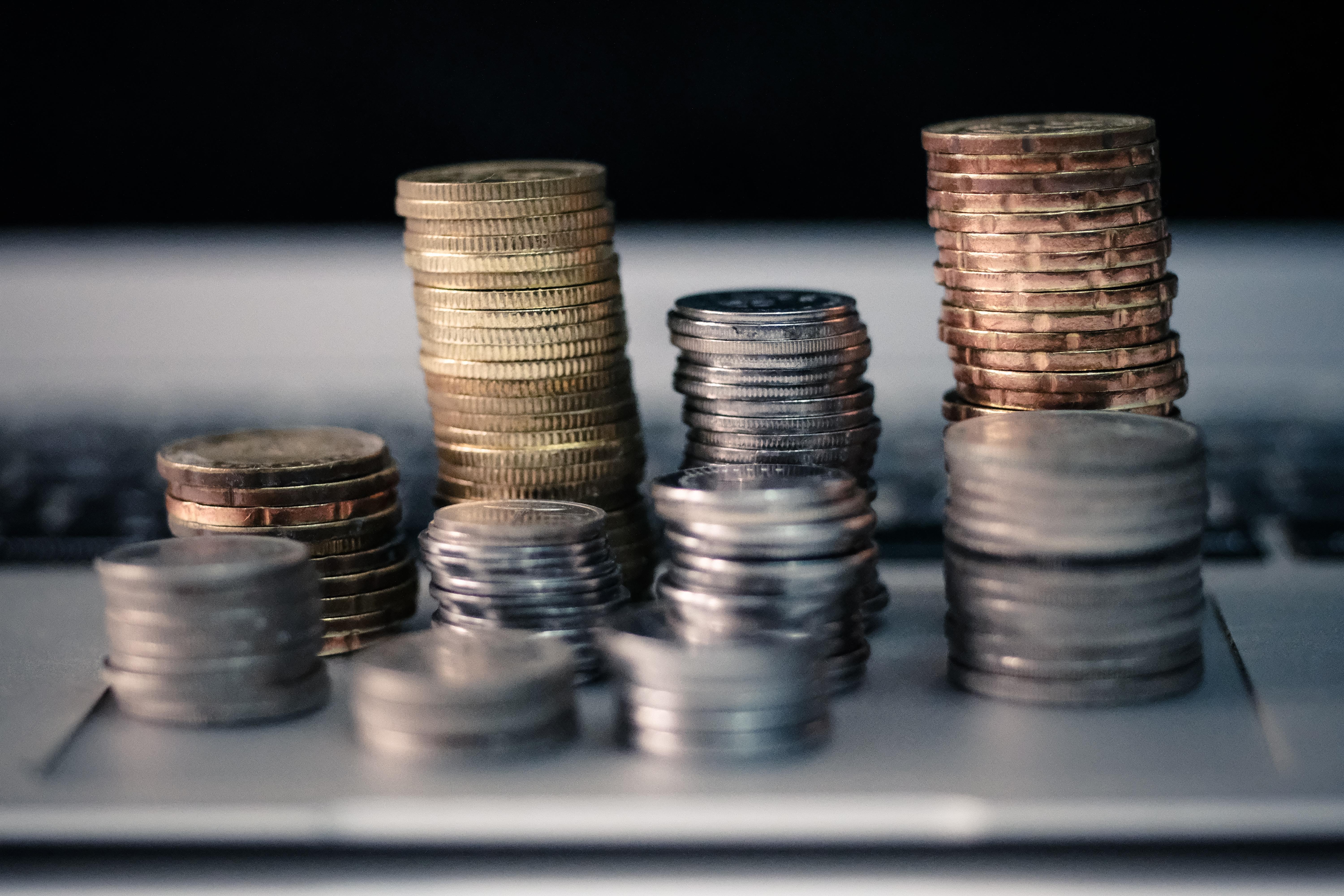 Achieve long-term financial security through effective saving strategies and expert guidance.